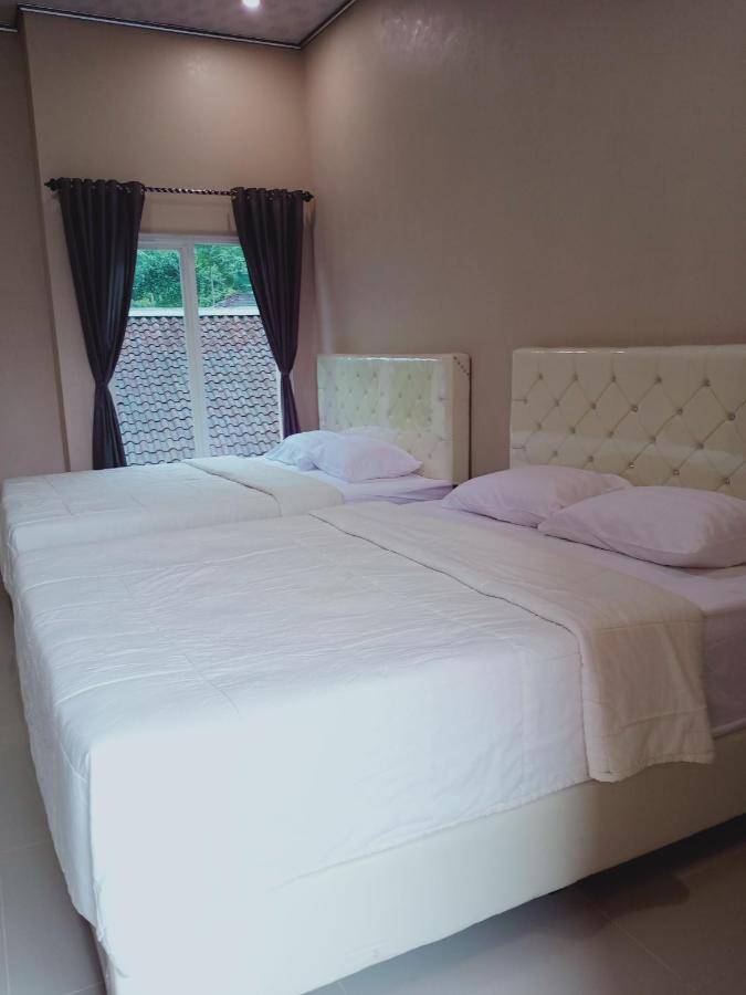Villa Pringgitan Tawangmangu Esterno foto