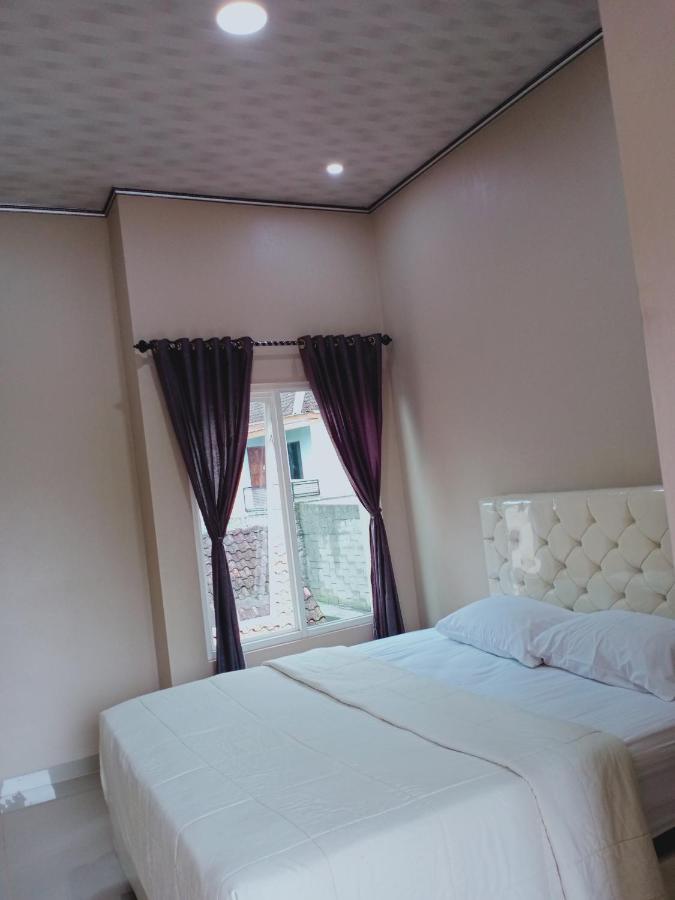 Villa Pringgitan Tawangmangu Esterno foto
