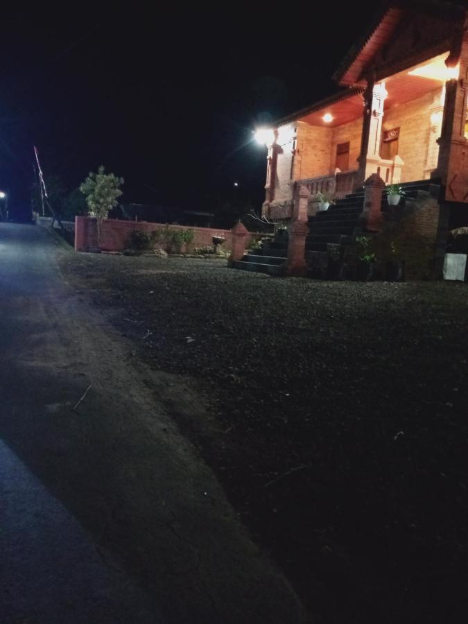 Villa Pringgitan Tawangmangu Esterno foto